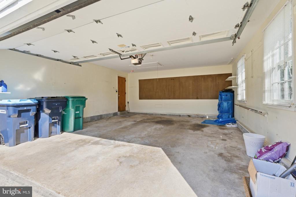 1329 SUGARTOWN ROAD