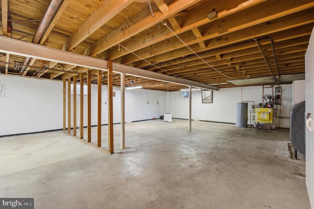 1329 SUGARTOWN ROAD