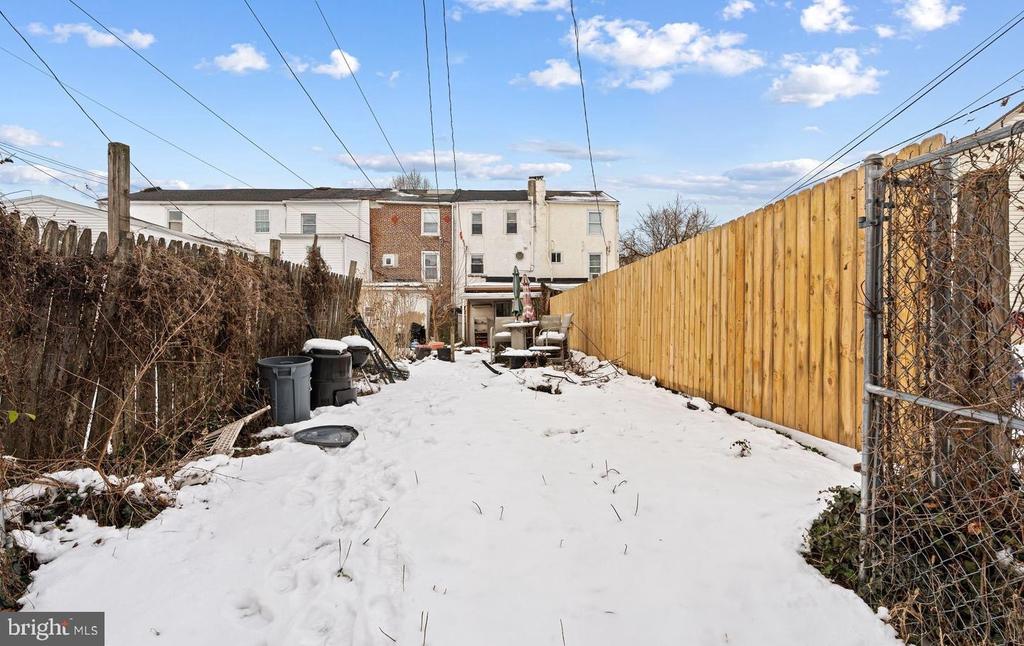 308 E MINER STREET