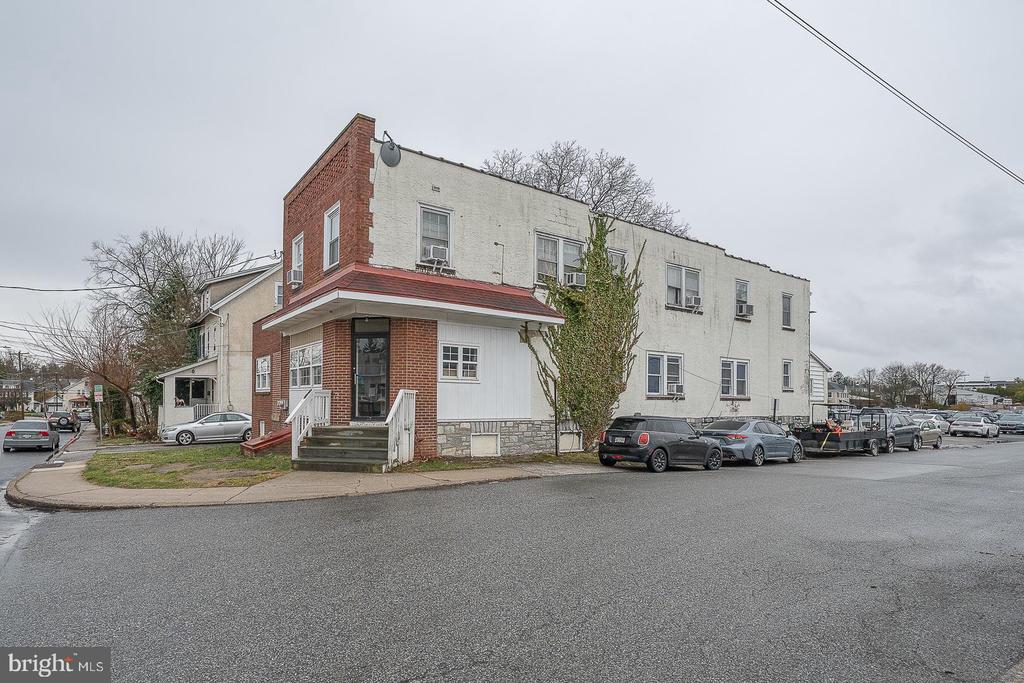 30 GROVE AVENUE