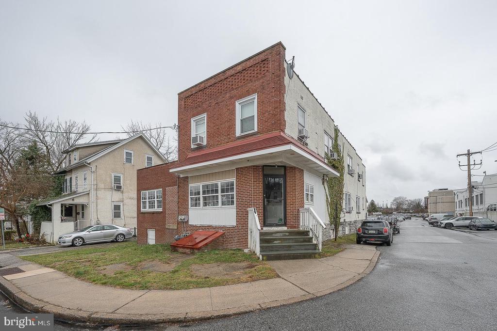 30 GROVE AVENUE
