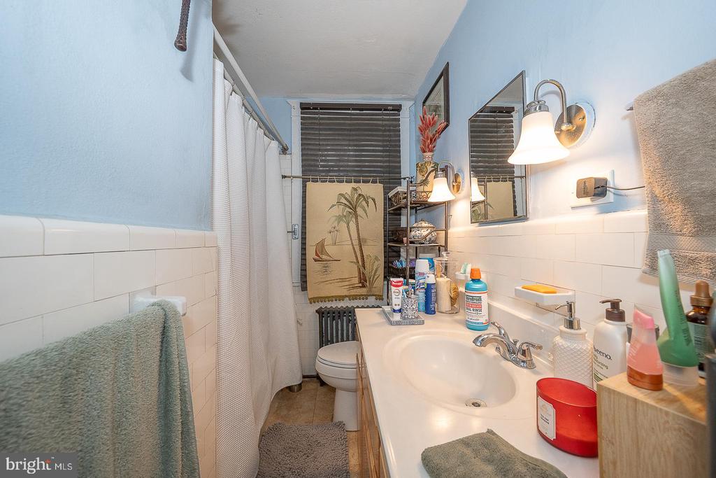 30 GROVE AVENUE