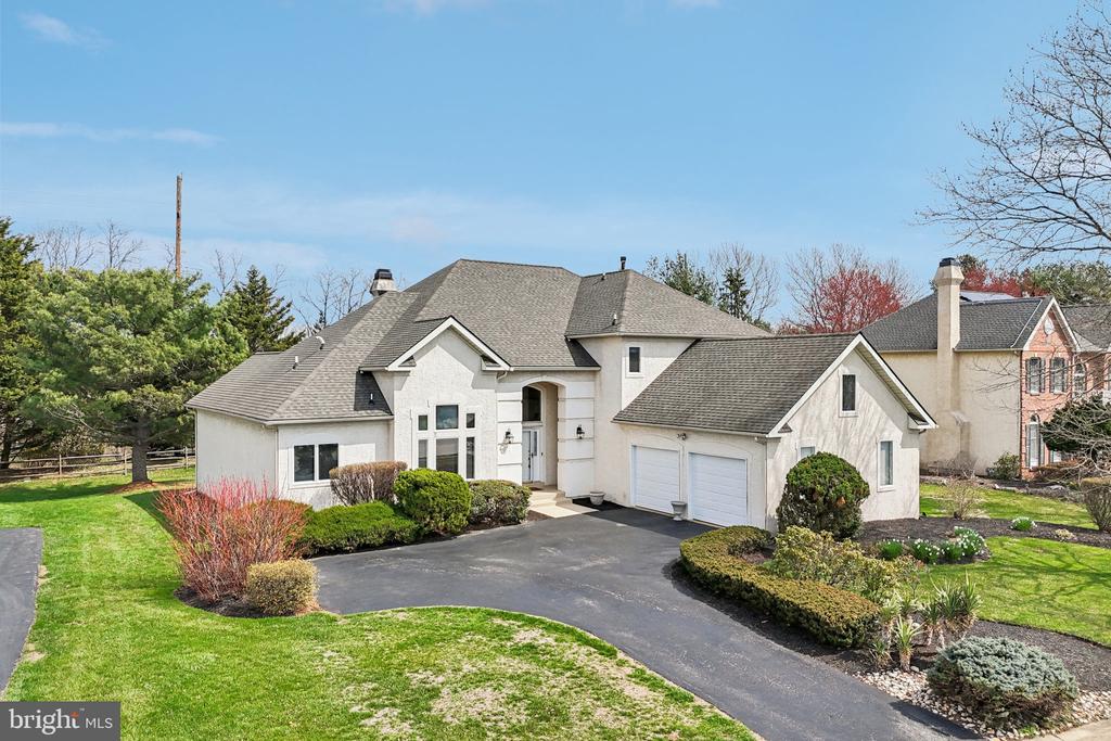 663 AUGUSTA COURT