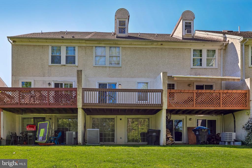 769 BRADFORD TERRACE