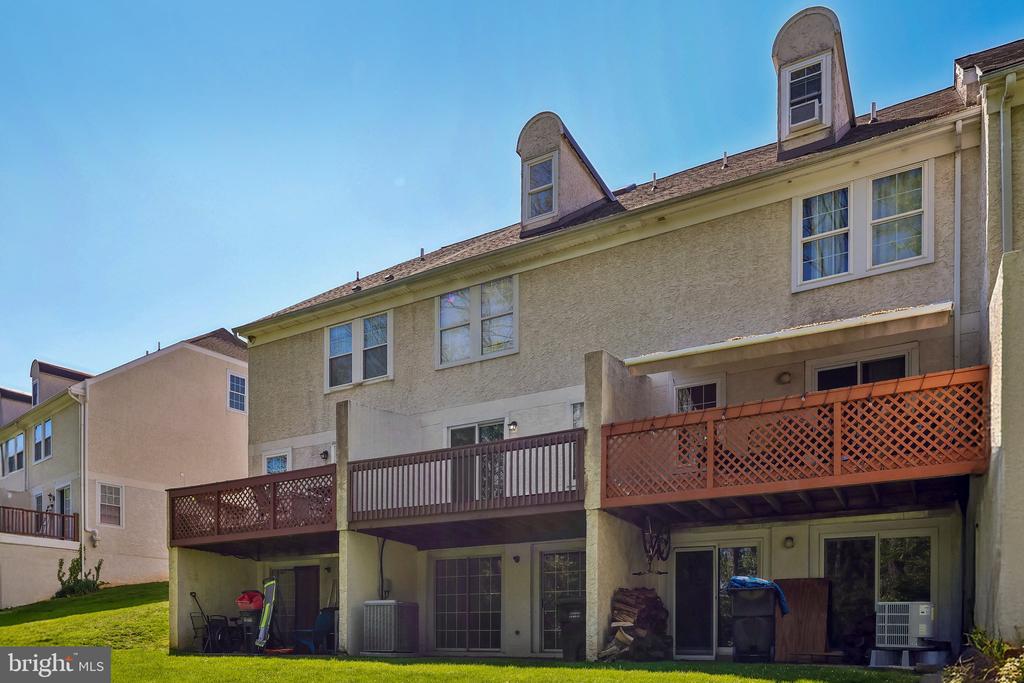 769 BRADFORD TERRACE
