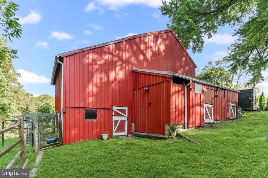 990 CHESTERVILLE ROAD