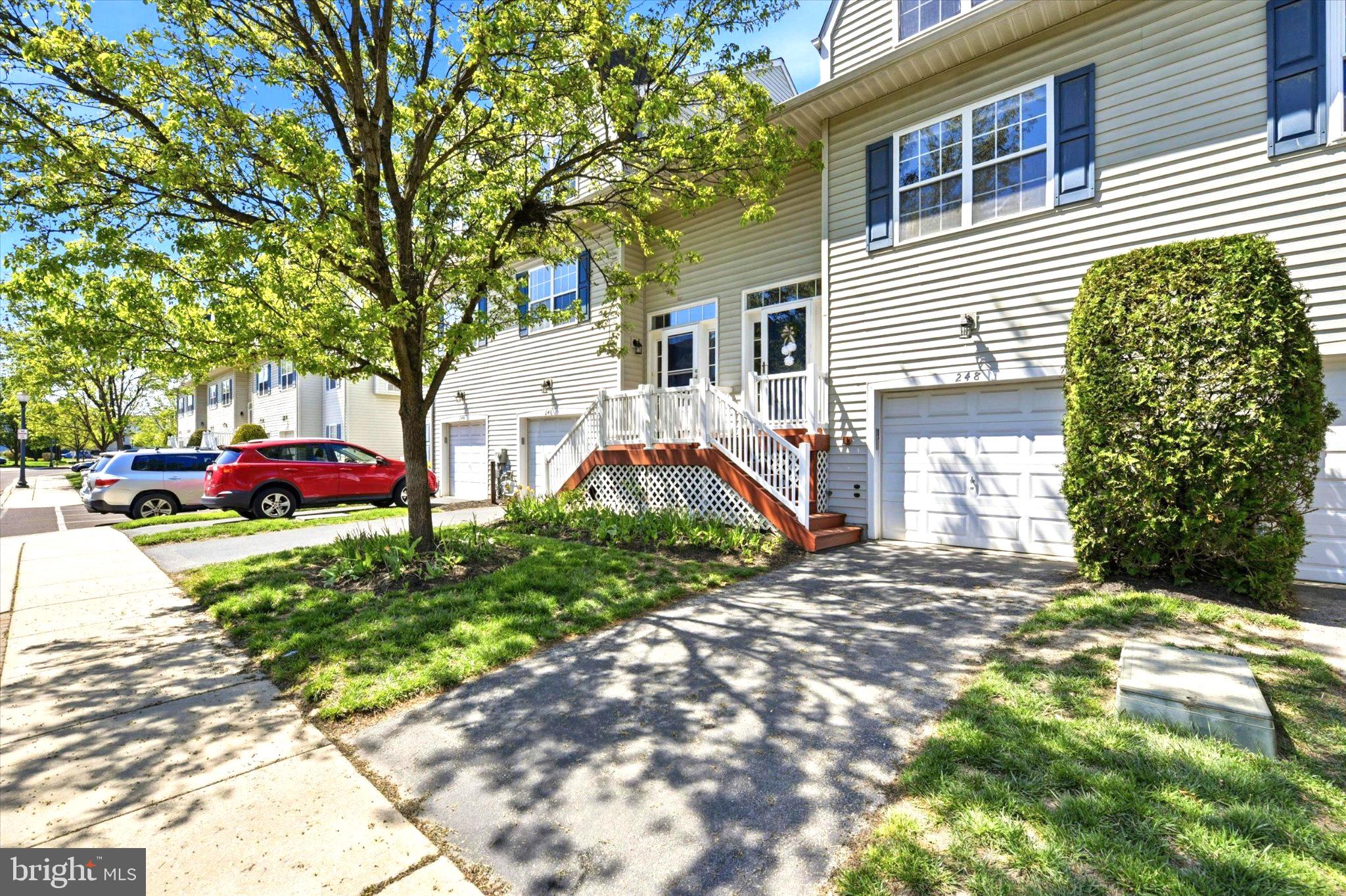 248 ROOSEVELT AVENUE