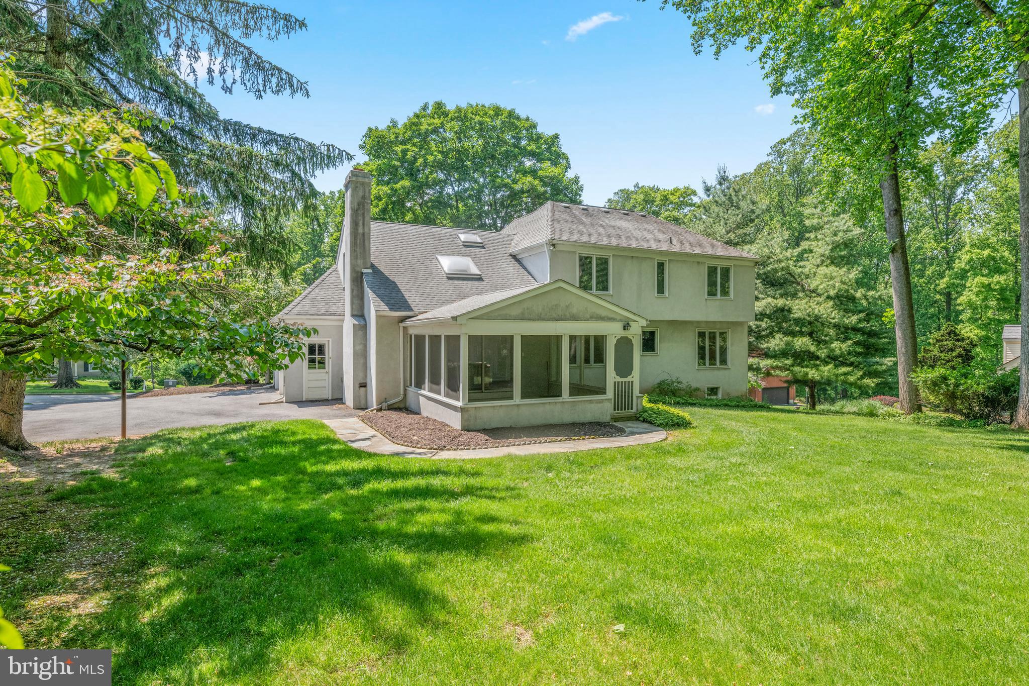 15 CALVERT CIRCLE