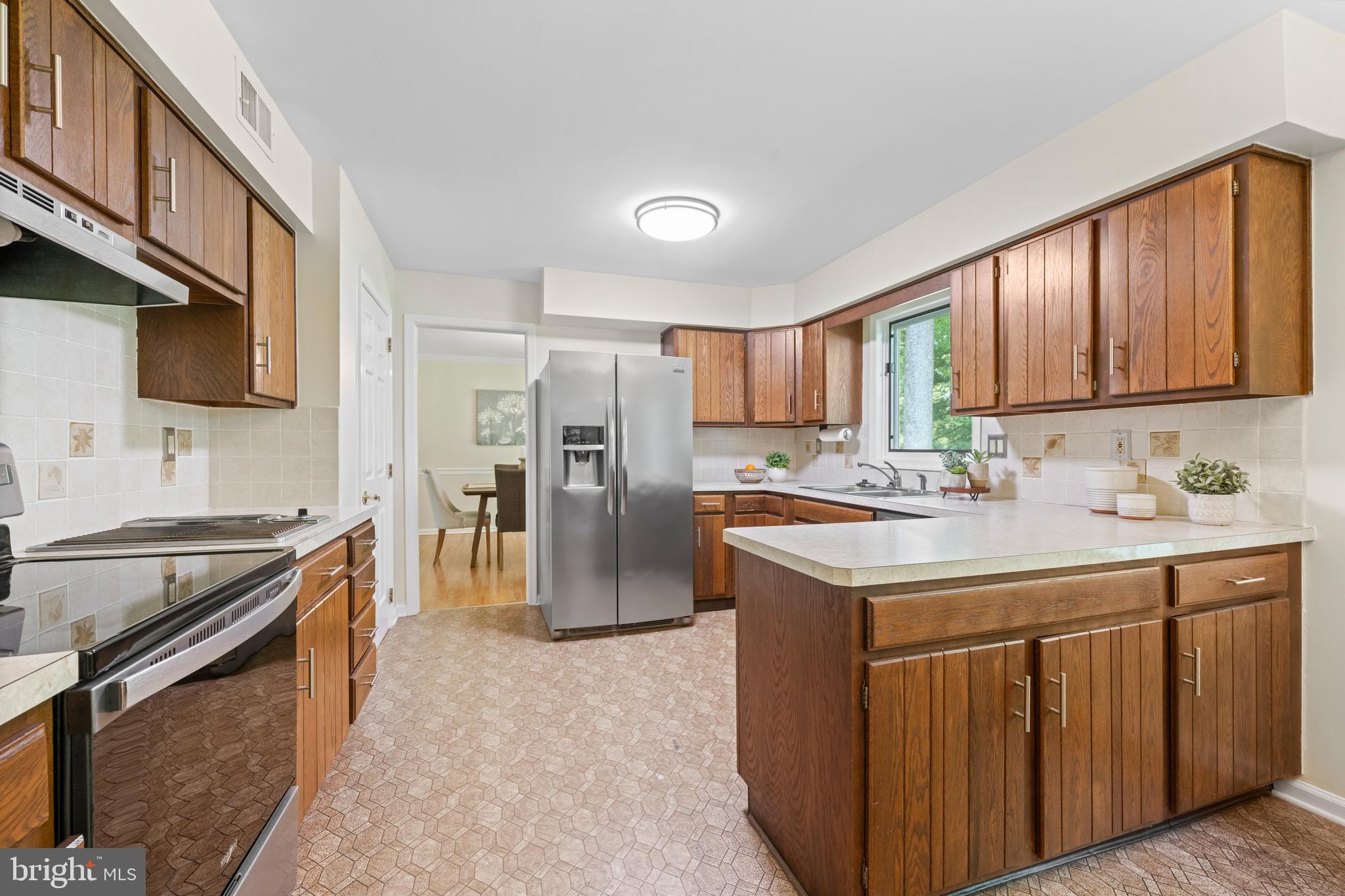 15 CALVERT CIRCLE