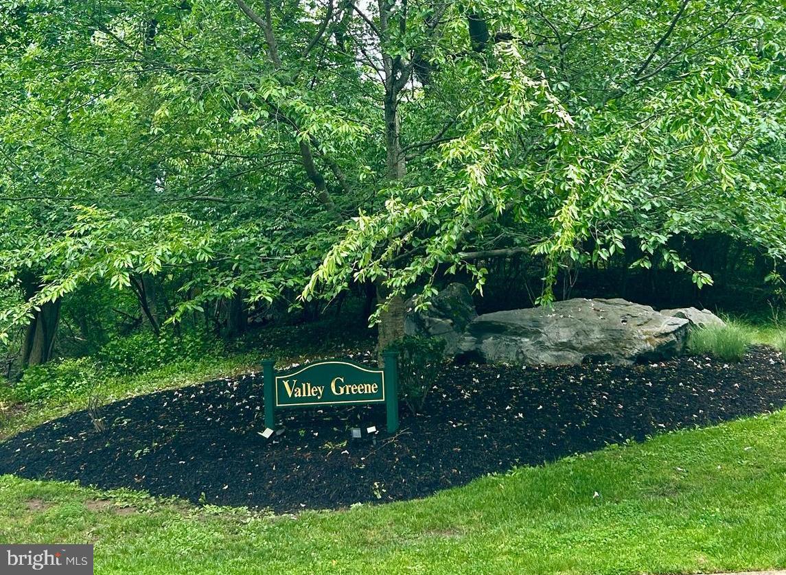 15 CALVERT CIRCLE
