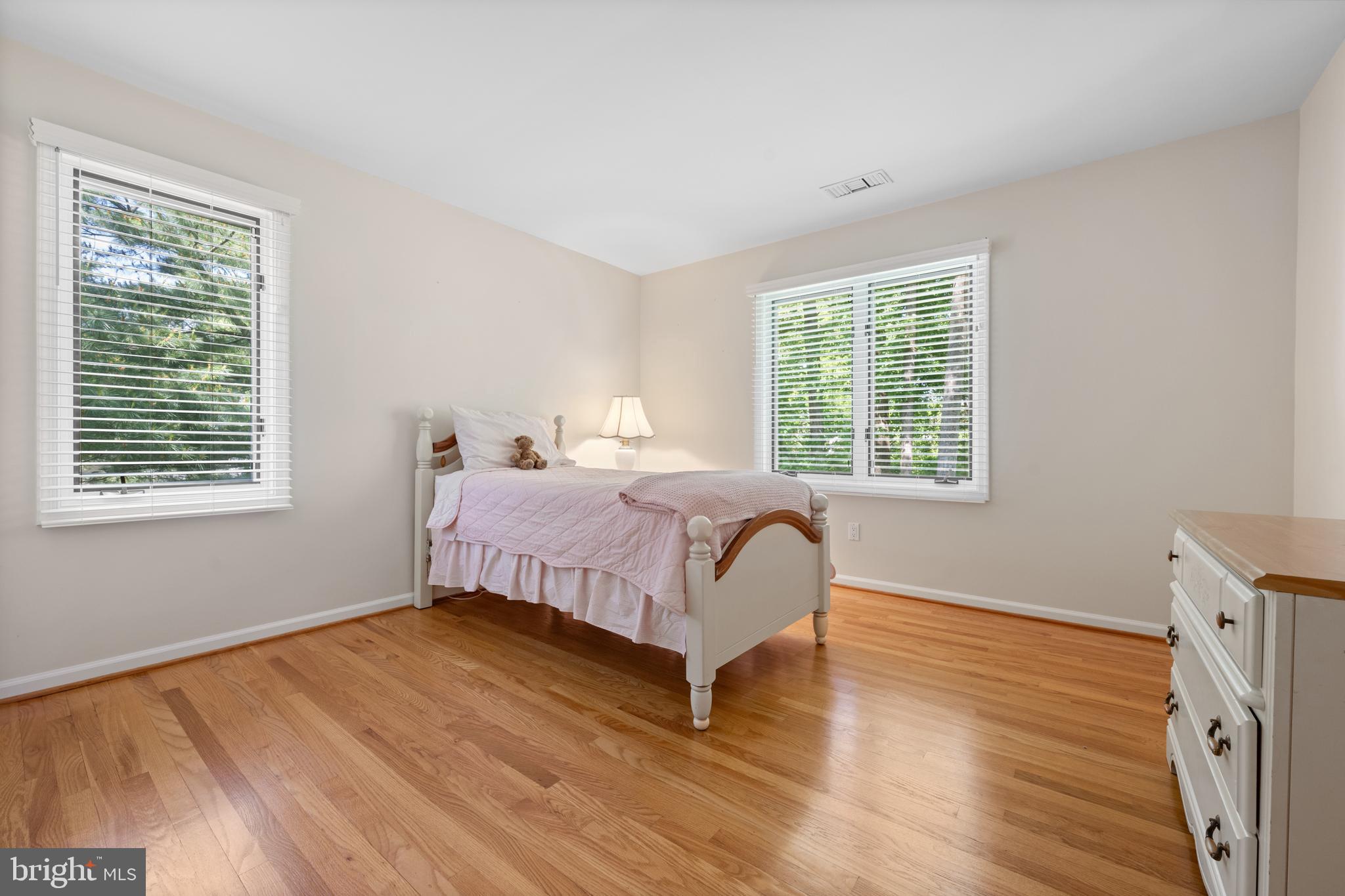 15 CALVERT CIRCLE