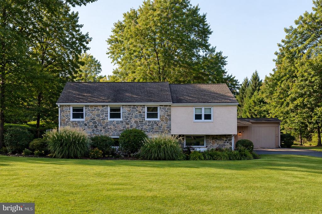 1190 BEAUMONT ROAD