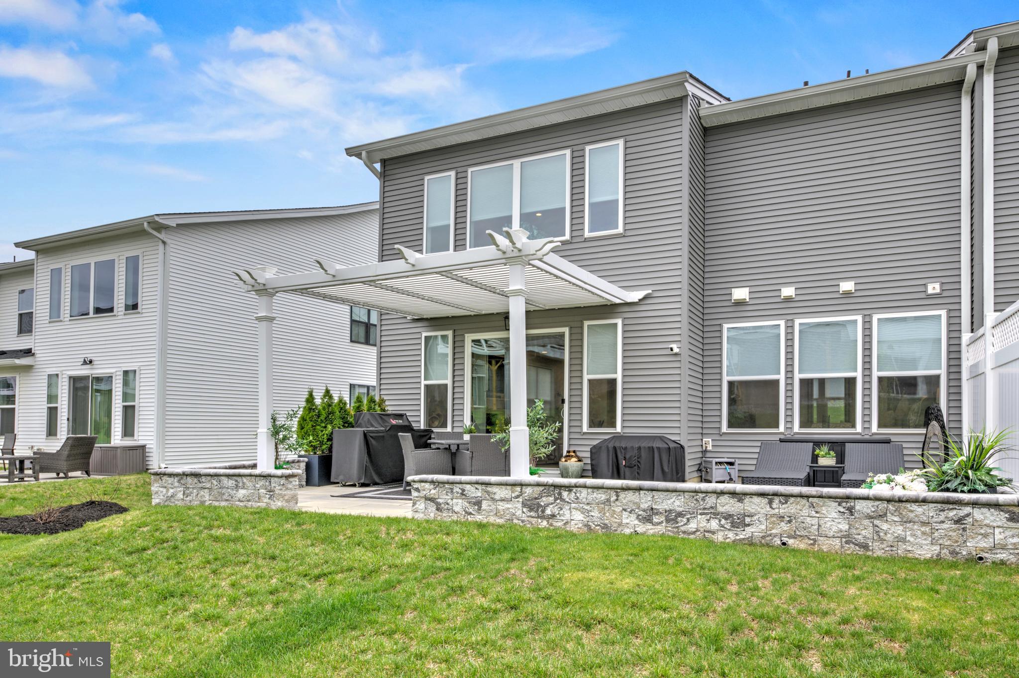 587 TRIFECTA ROAD
