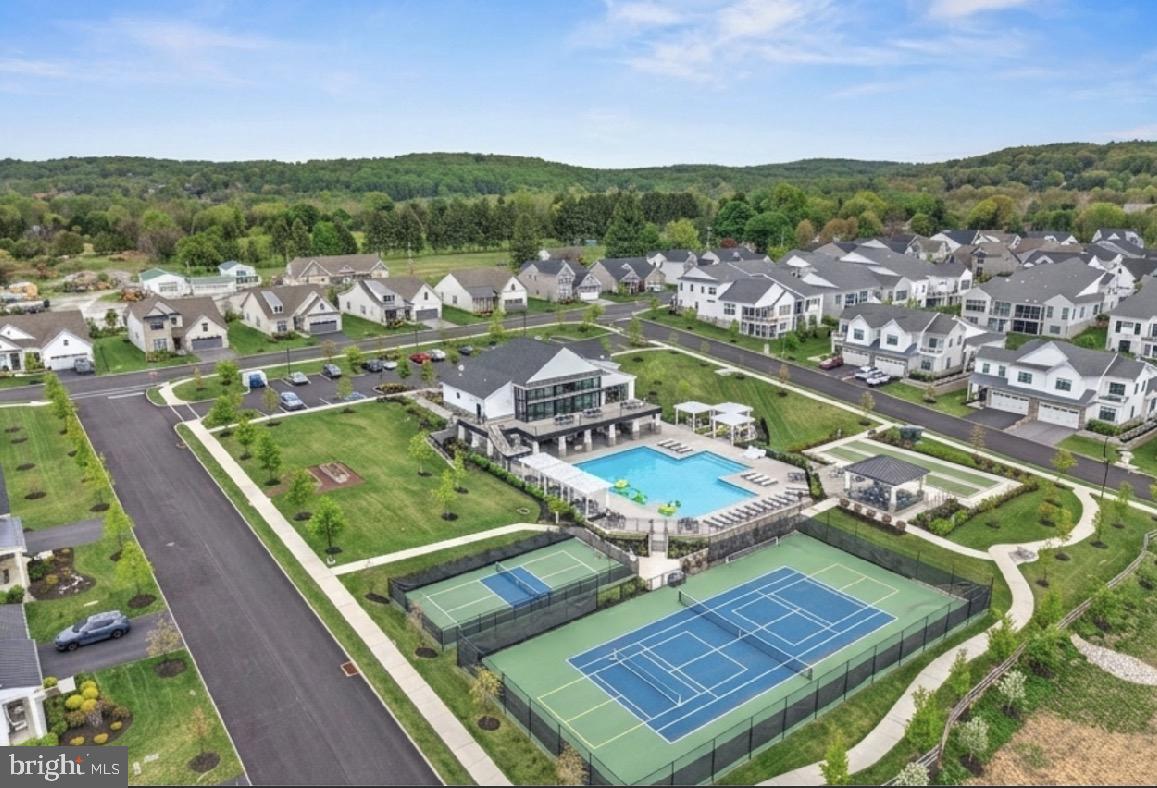 587 TRIFECTA ROAD