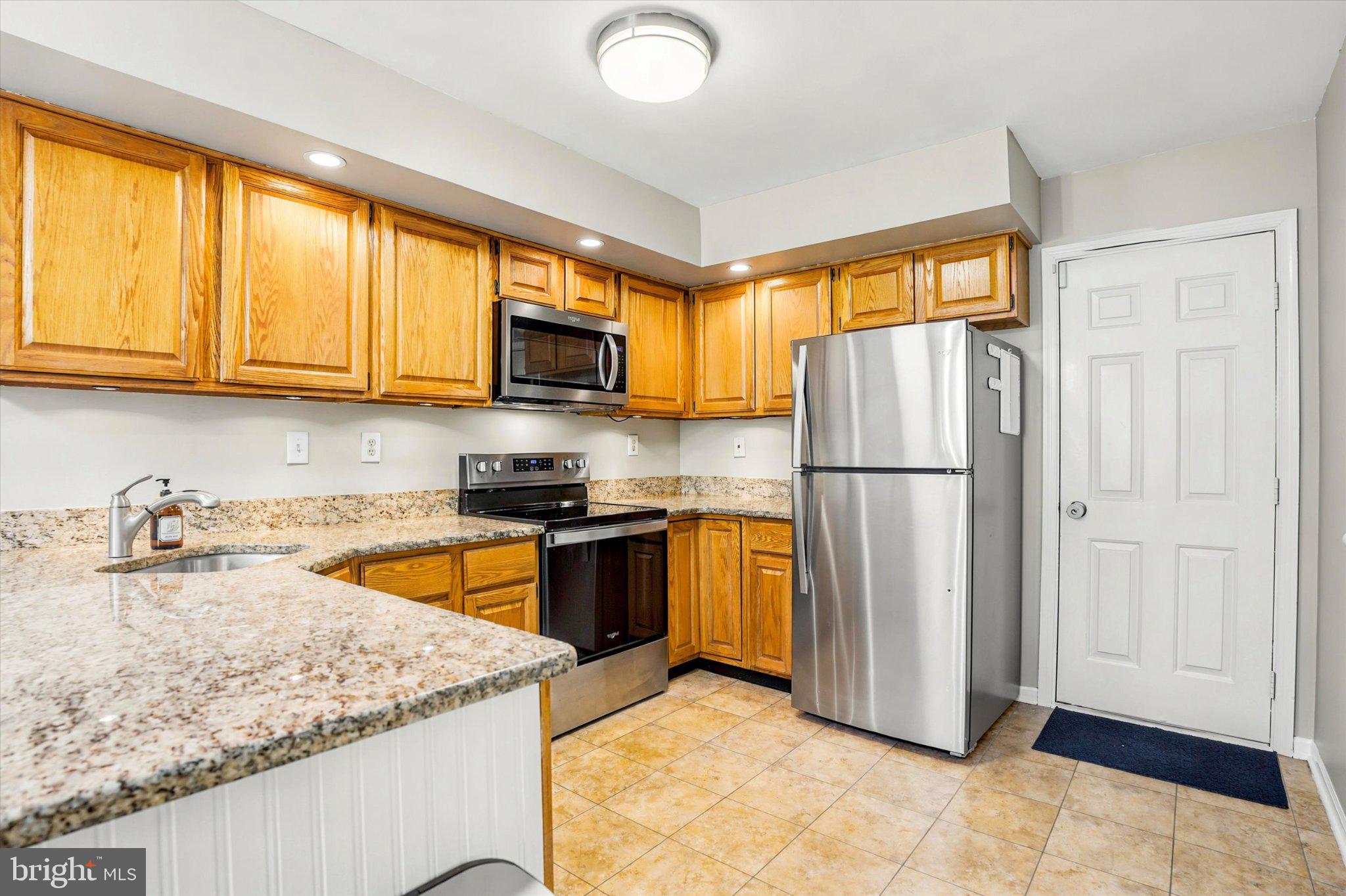 1604 E GENERAL HOWE DRIVE 71B