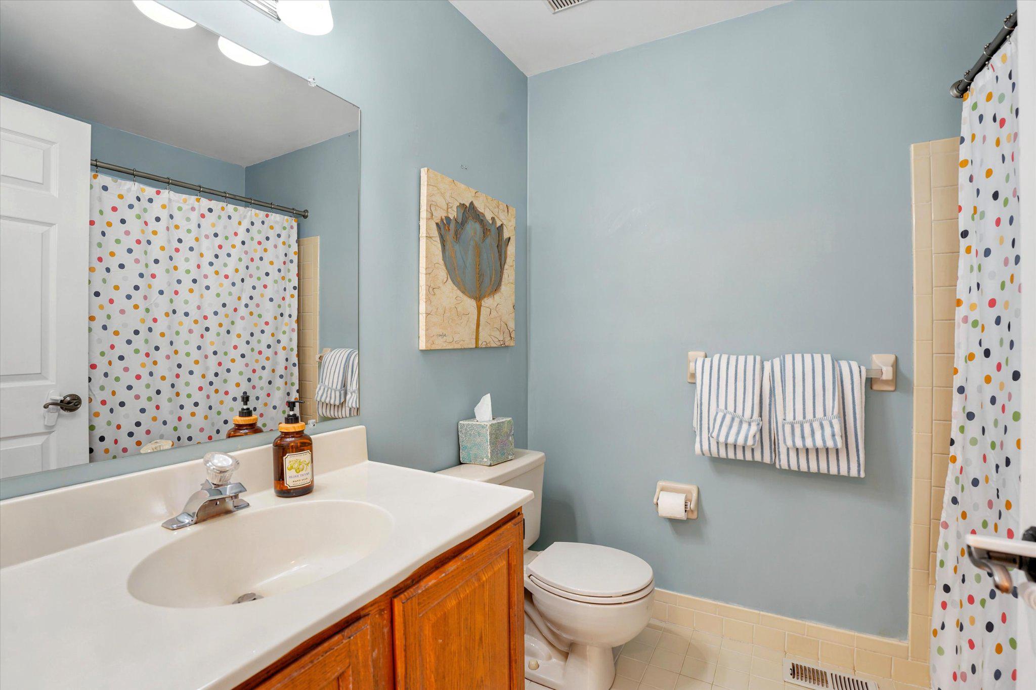 1604 E GENERAL HOWE DRIVE 71B
