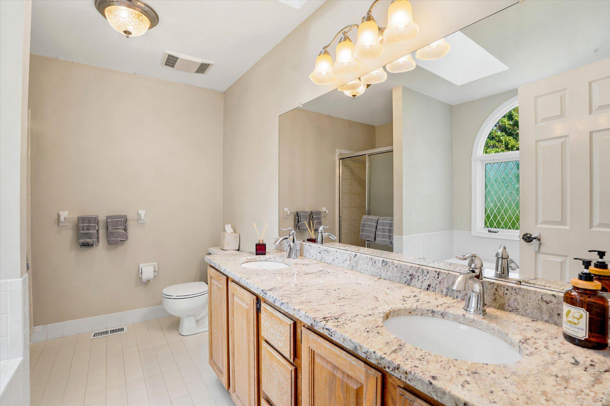 1604 E GENERAL HOWE DRIVE 71B
