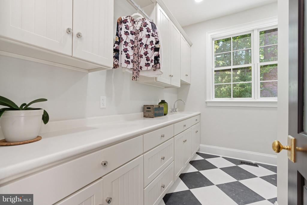 959 GARRETT MILL ROAD