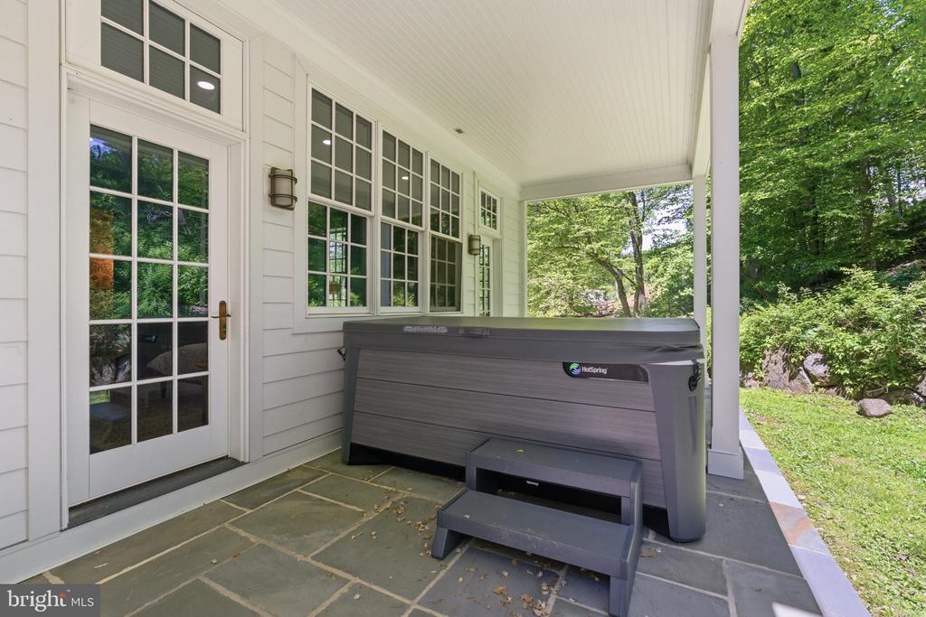 959 GARRETT MILL ROAD
