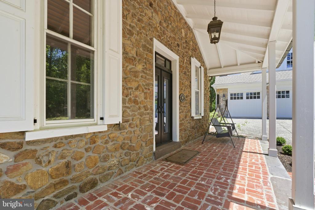959 GARRETT MILL ROAD