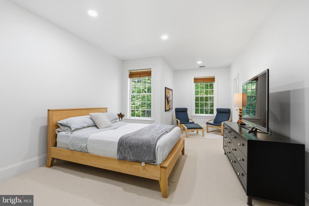 959 GARRETT MILL ROAD