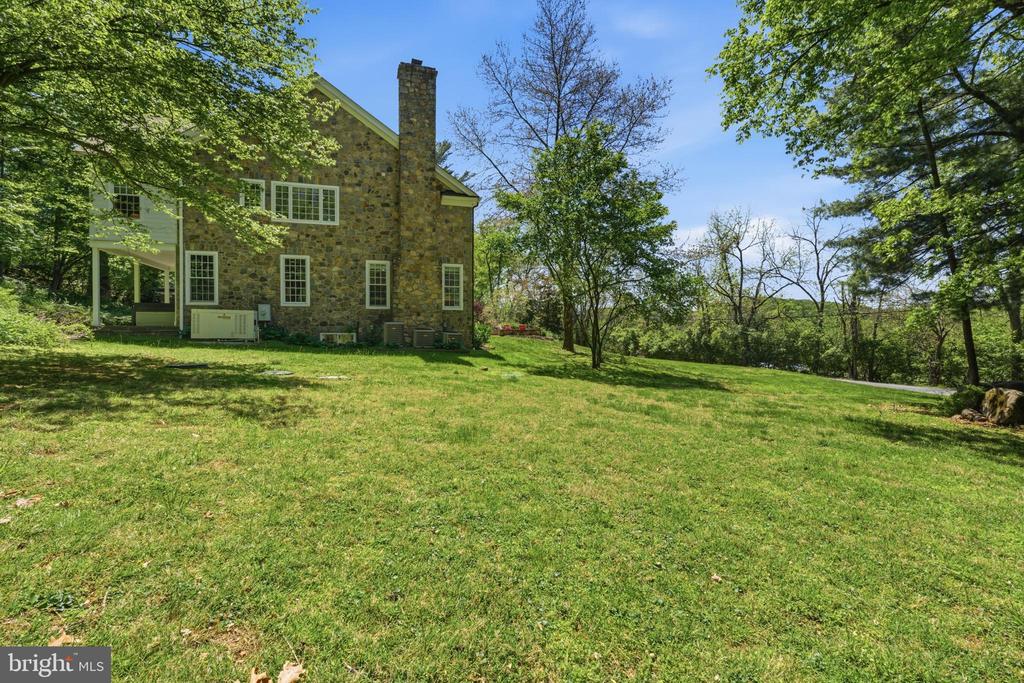 959 GARRETT MILL ROAD