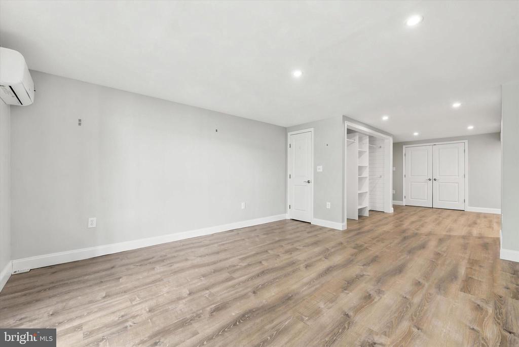 345 JENVILLE COURT 3