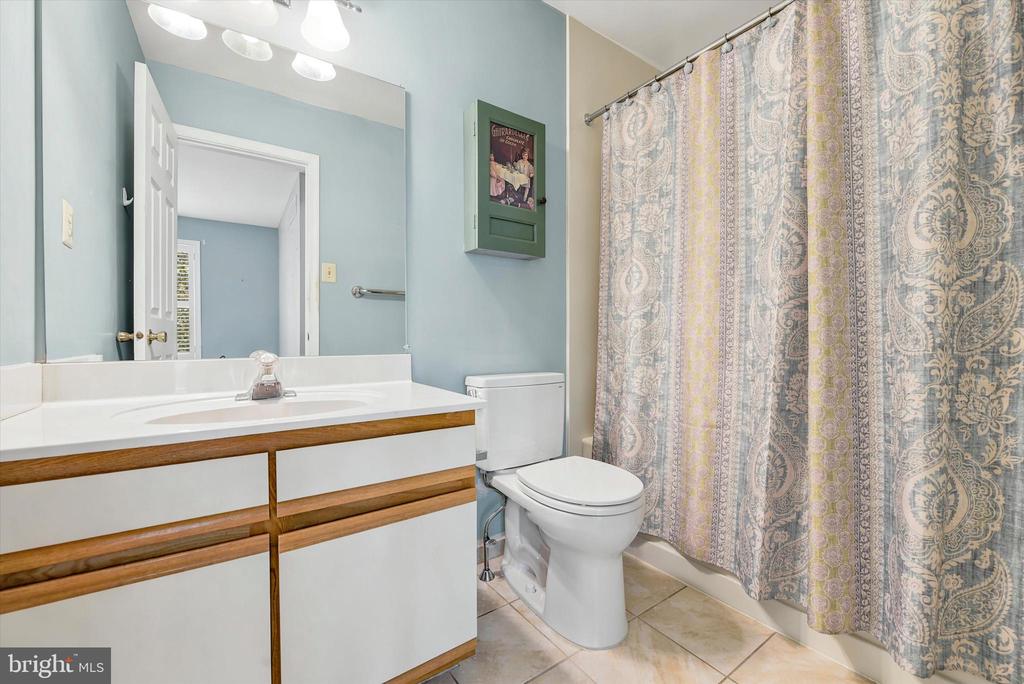 345 JENVILLE COURT 3