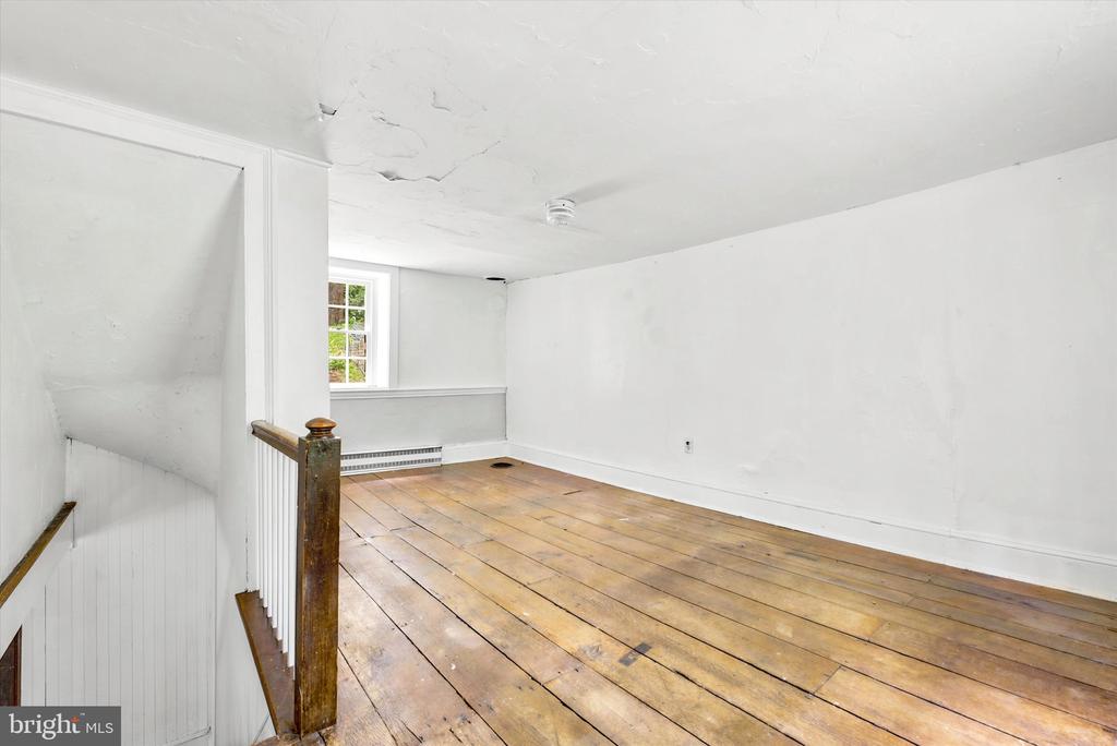 210 WESTTOWN WAY