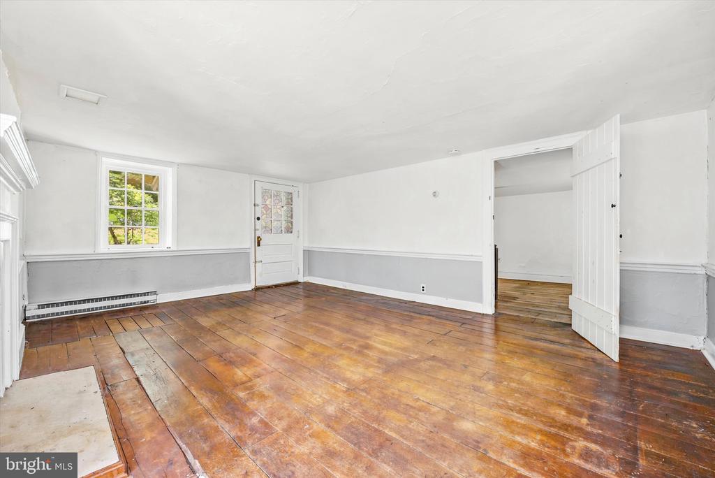 210 WESTTOWN WAY