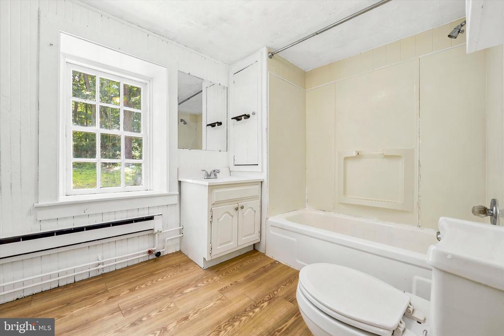 210 WESTTOWN WAY