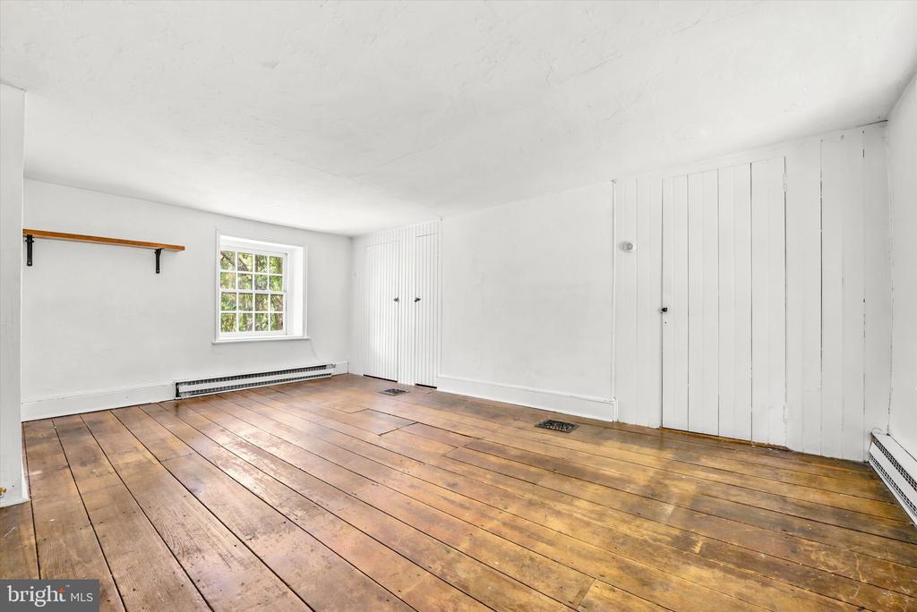 210 WESTTOWN WAY