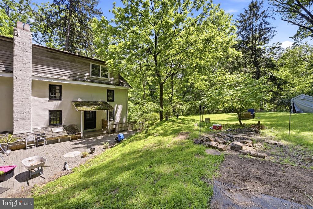 210 WESTTOWN WAY
