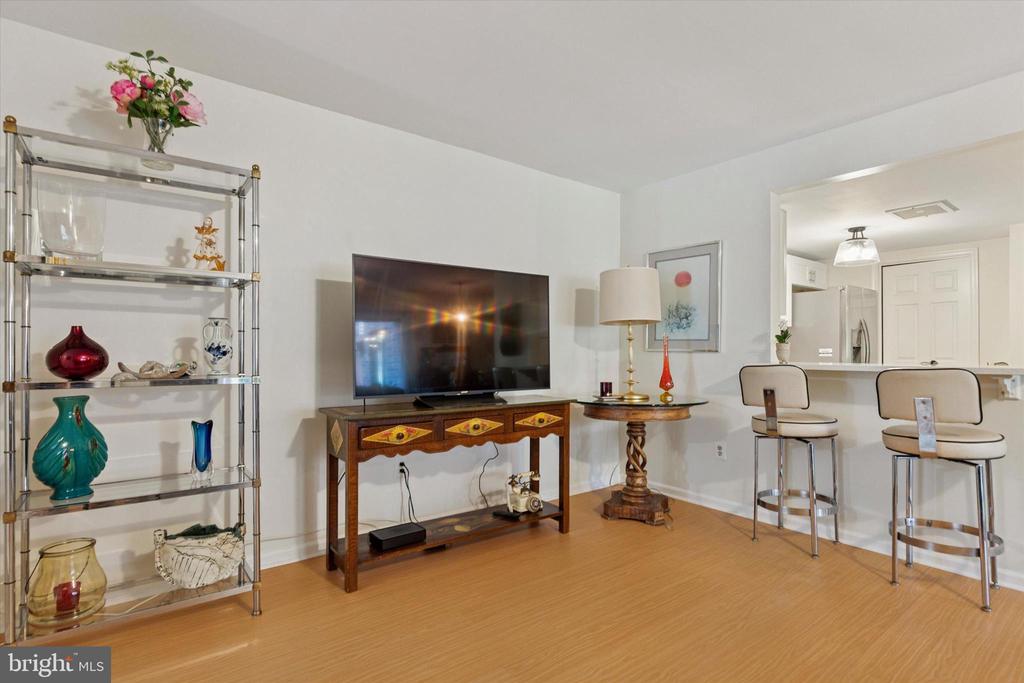 702 MOUNTAINVIEW DRIVE 702