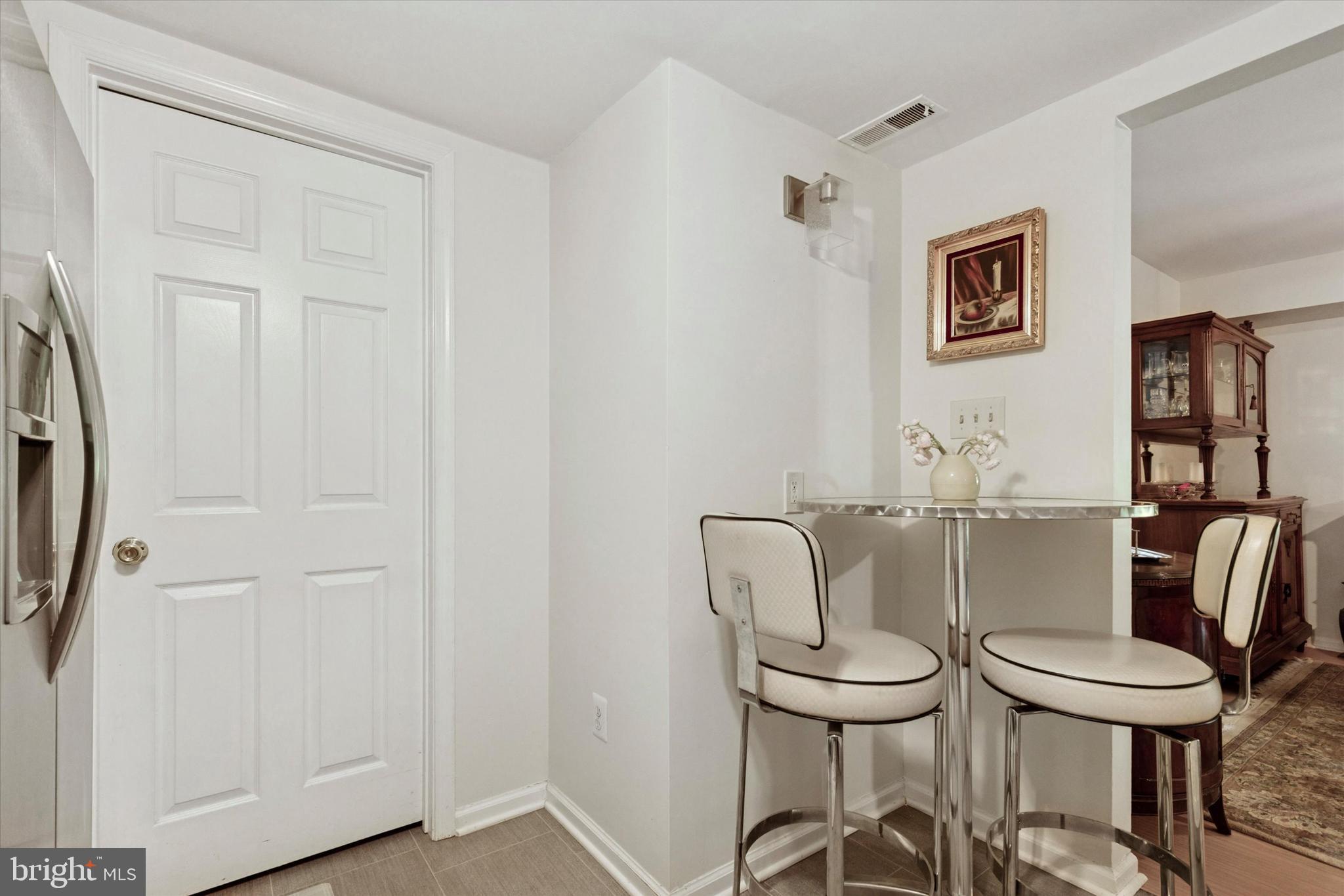 702 MOUNTAINVIEW DRIVE 702