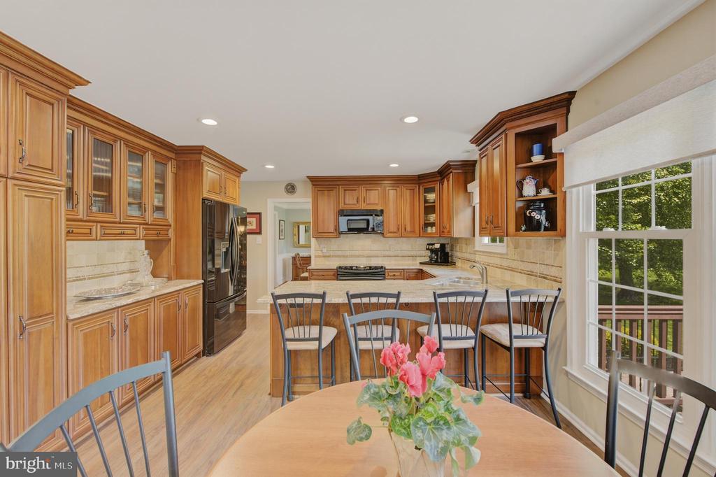 412 DEEP WILLOW DRIVE