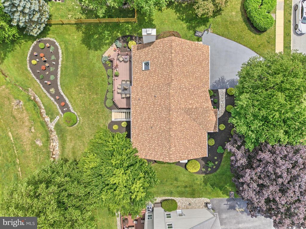 412 DEEP WILLOW DRIVE