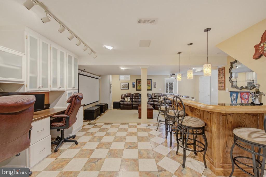 412 DEEP WILLOW DRIVE