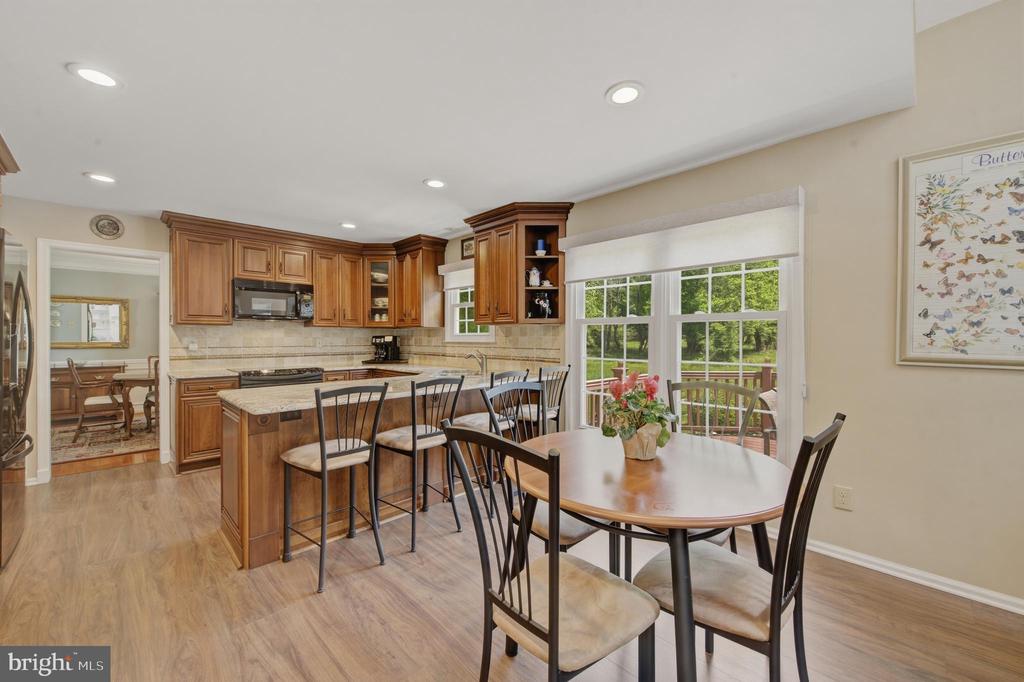 412 DEEP WILLOW DRIVE