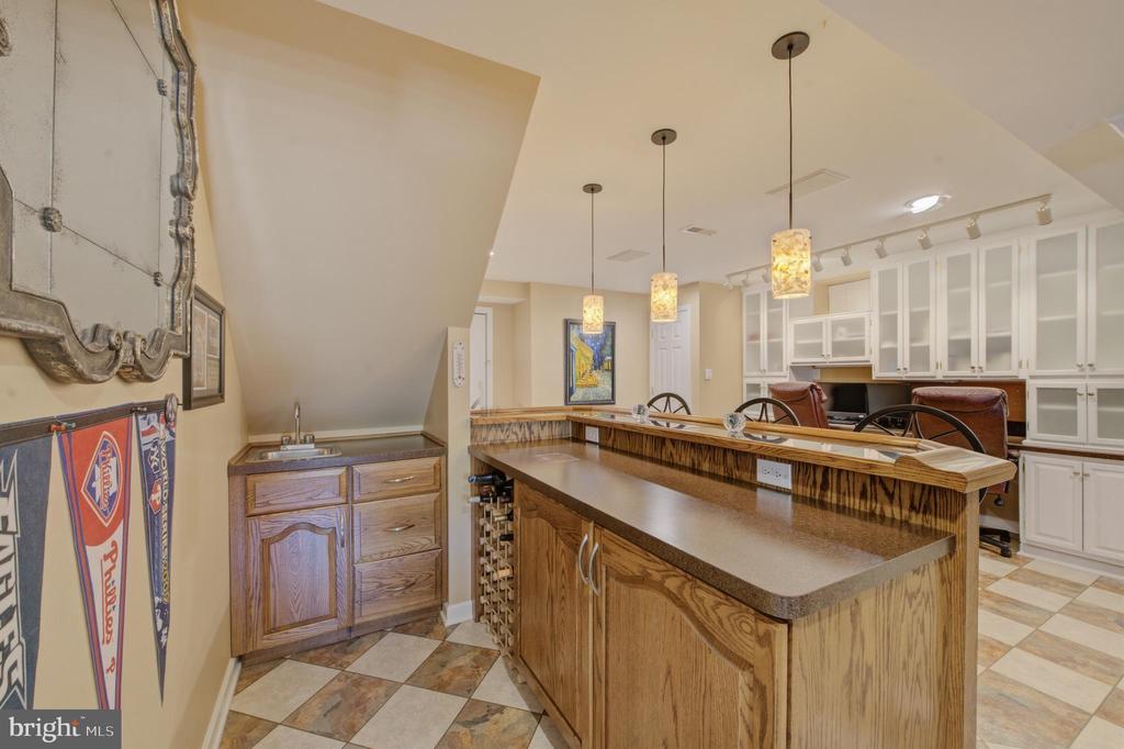 412 DEEP WILLOW DRIVE