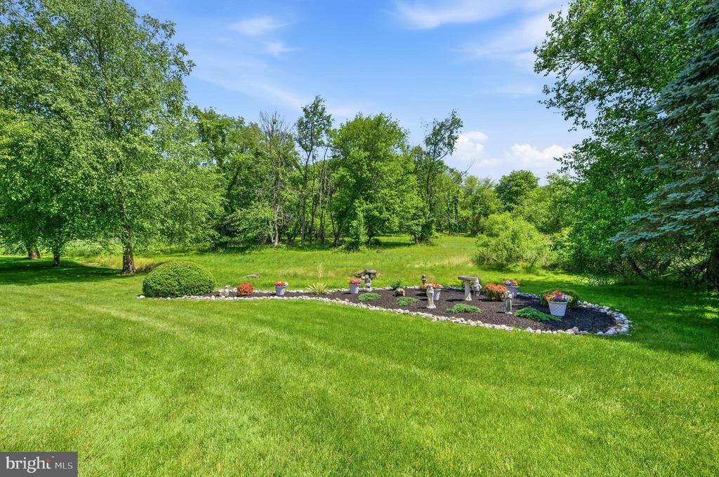 412 DEEP WILLOW DRIVE