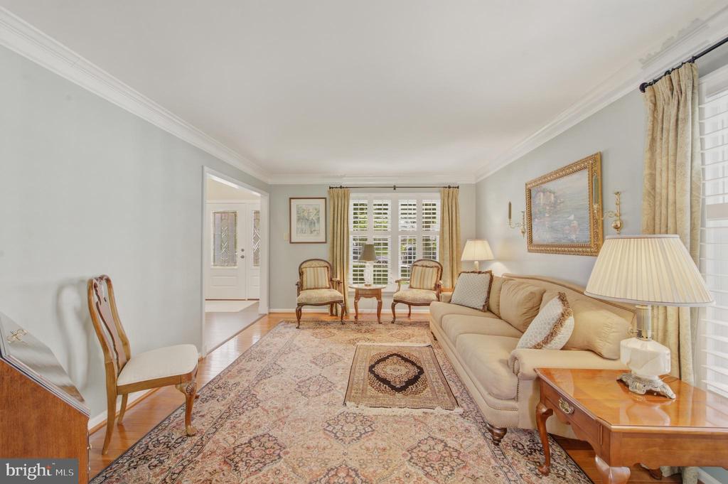 412 DEEP WILLOW DRIVE