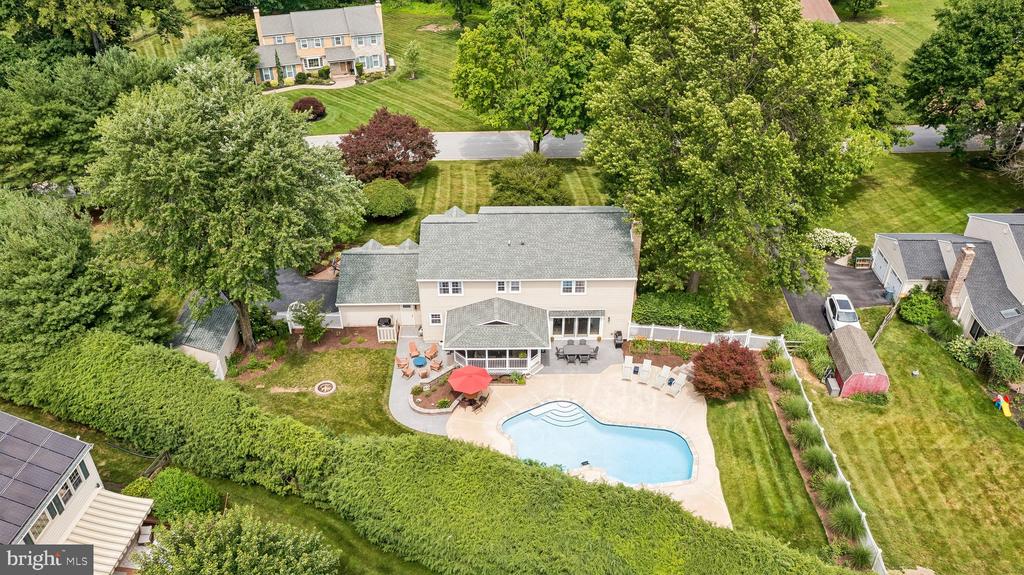 1323 N TULIP DRIVE
