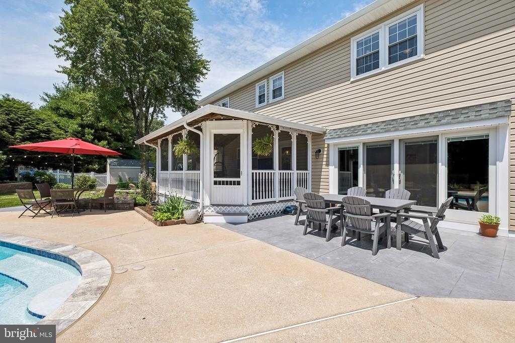 1323 N TULIP DRIVE