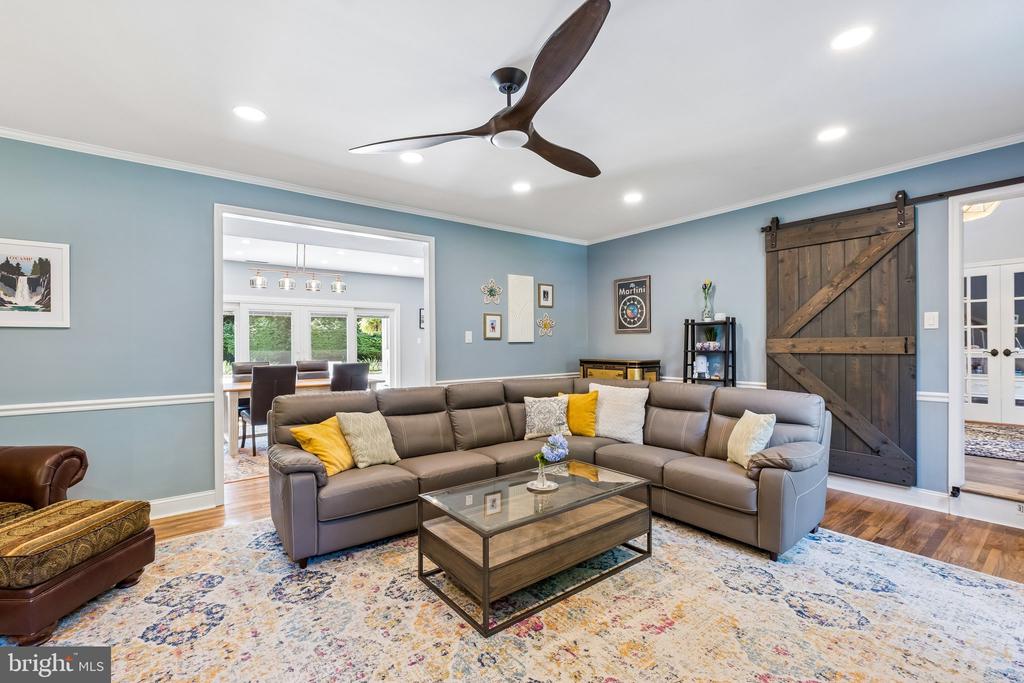 1323 N TULIP DRIVE