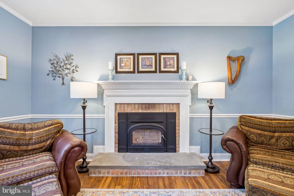 1323 N TULIP DRIVE