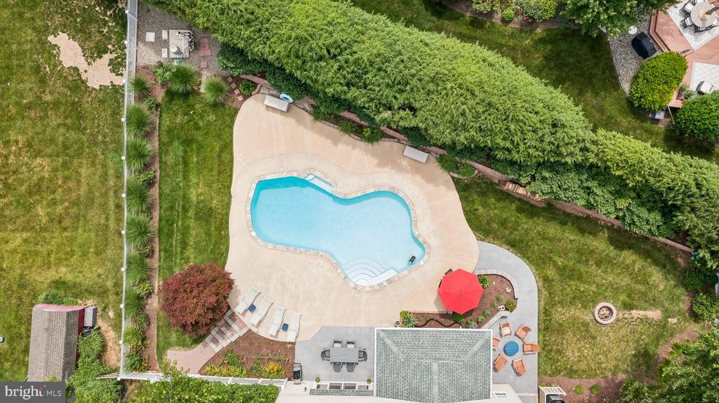 1323 N TULIP DRIVE