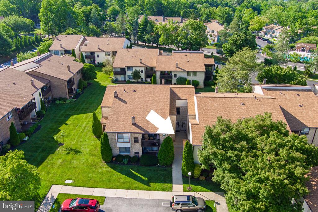 1607 RAINTREE LANE Unit: 1607