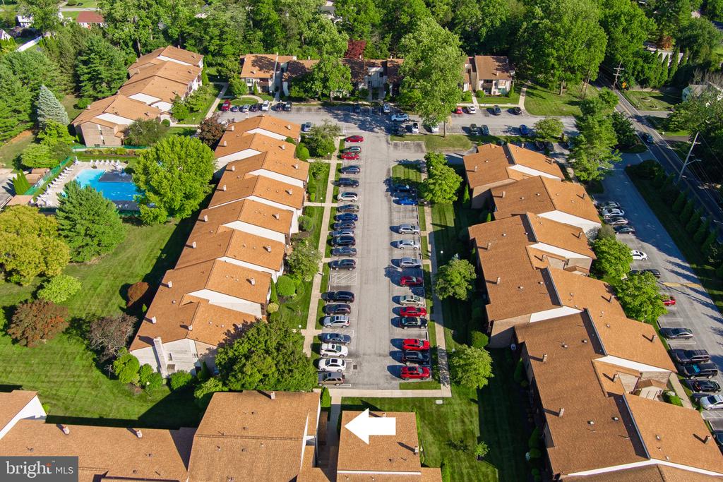 1607 RAINTREE LANE Unit: 1607