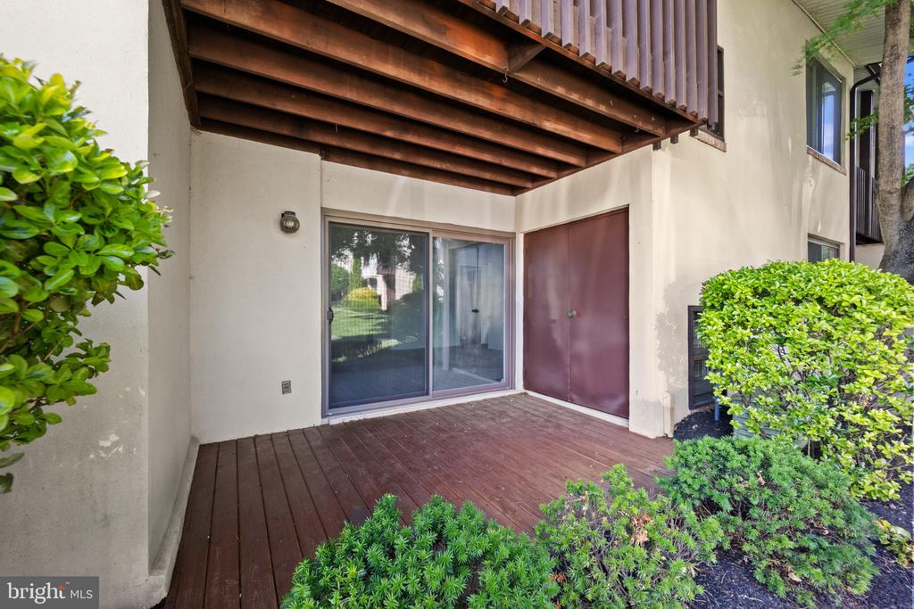 1607 RAINTREE LANE Unit: 1607